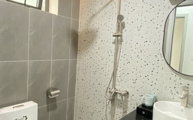 Happy Hotel Binh Tan