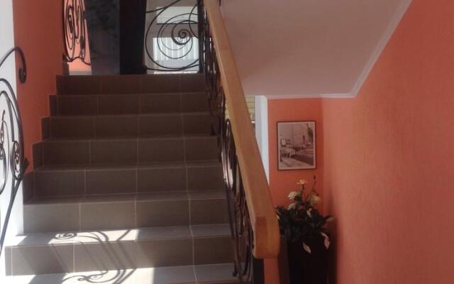 Baunti Guest House
