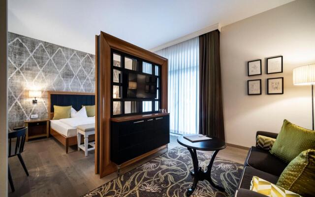 Post Hotel