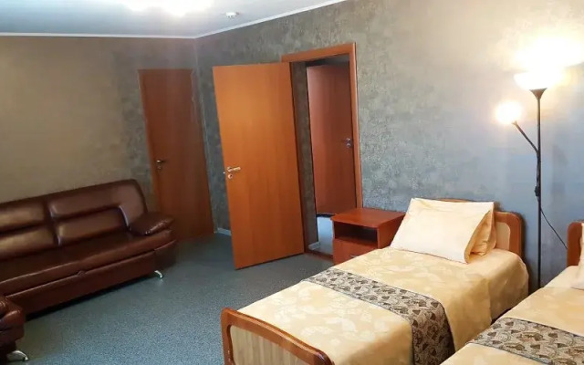 Parallel Hotel