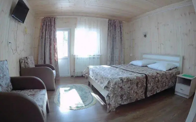 Lesnaya Imperiya Turisticheskaya Baza