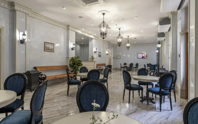 Russian Seasons boutique-hotel Nevskiy