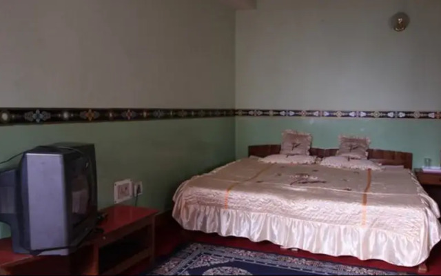 Hotel Golden Nest