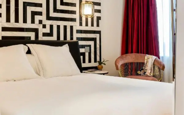 Rose Bourbon Hotel