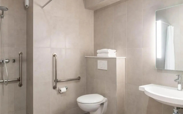 B&B HOTEL Poitiers Aéroport