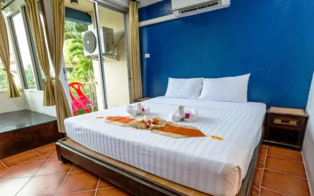 Porterhouse Beach Hotel