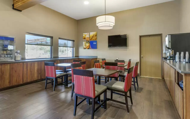 Comfort Inn by Choice Hotels