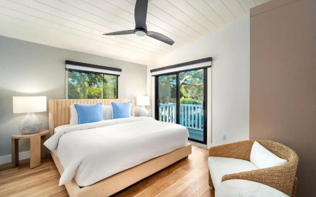 Pines & Palms Resort