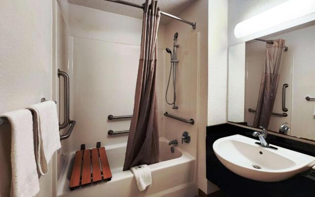 Motel 6 Baytown, TX - Baytown East