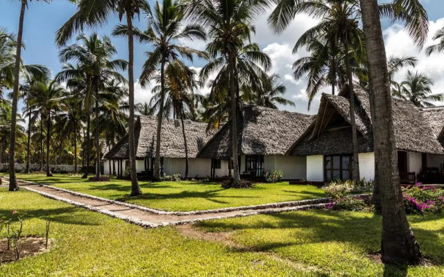 Karafuu Beach Resort & Spa Hotel