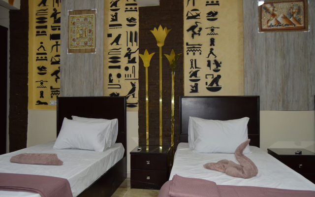 Comfort Pyramids inn