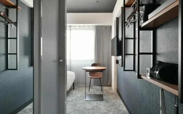 Vessel Inn Namba