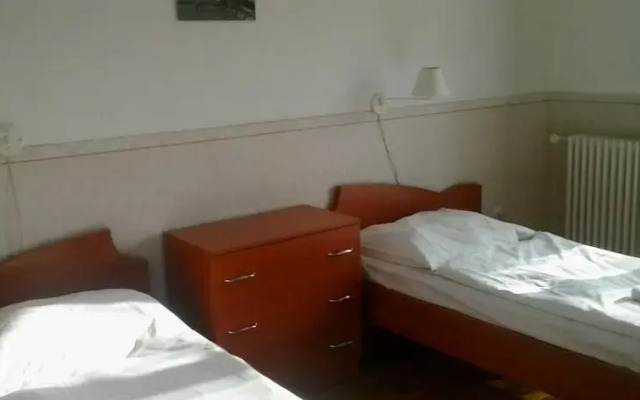 Radio Inn Hotel