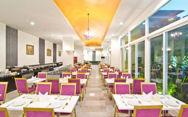 Grand Bella Hotel