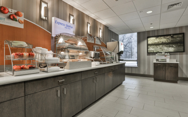 Holiday Inn Express Boston North-Woburn by IHG