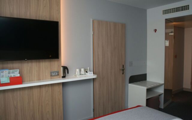 Holiday Inn Express Zurich Airport by IHG