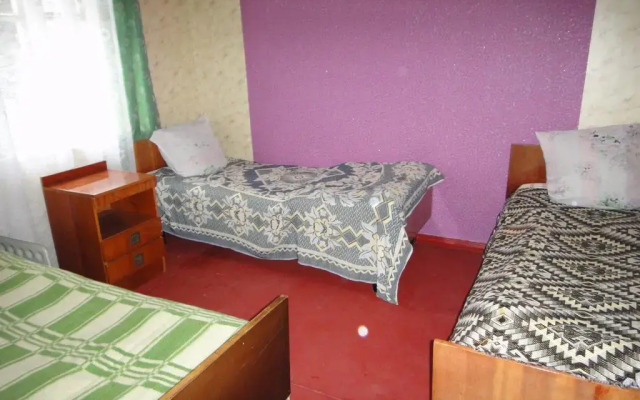 Guest House Lakoba 32