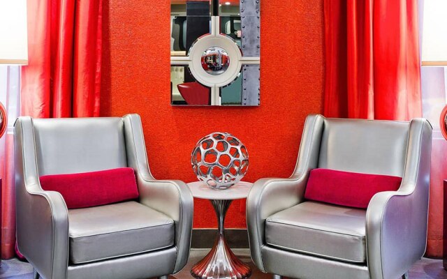Ameritania at Times Square Hotel 