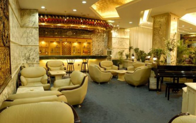 Jinhui Business Hotel