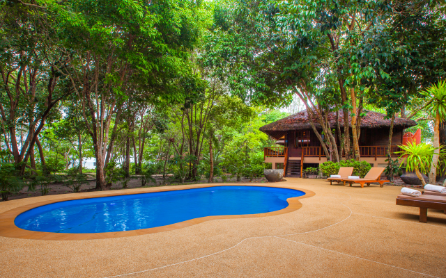 Koh Jum Beach Villas