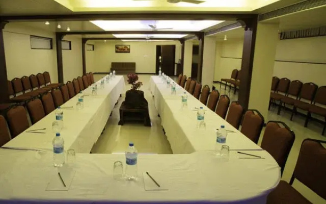 Bharat Hotel