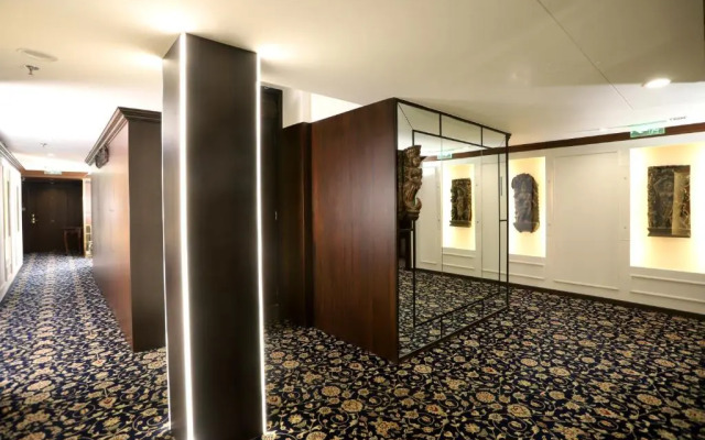 The Ambassador, Mumbai