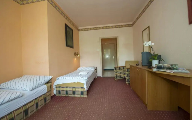 Familia Hotel