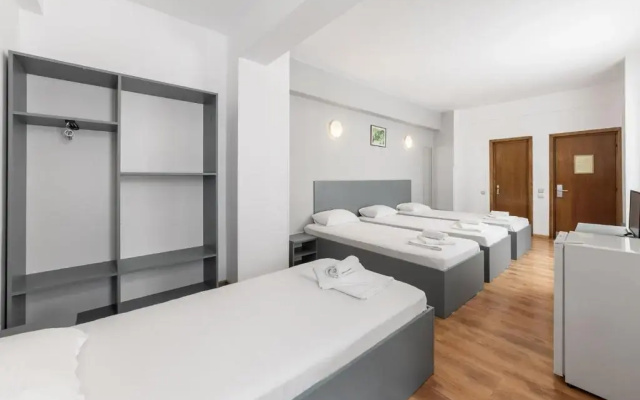 Elizeu Hotel