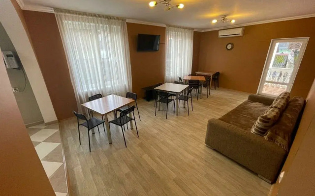 V Krasnoy Polyane Hostel