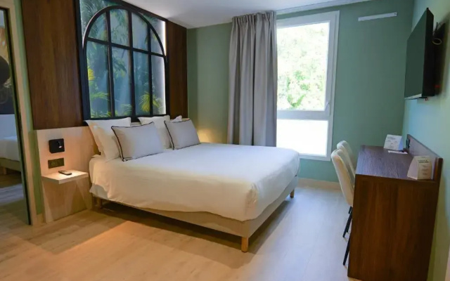 Отель Hotel Le Kennedy - The Originals Relais