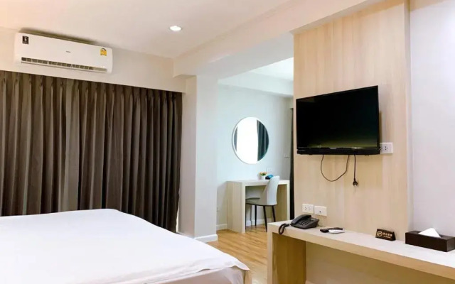 Miloft Sathorn hotel