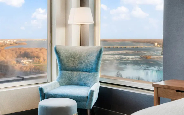Wyndham Grand Fallsview Hotel