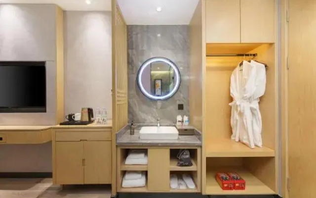 Urumqi Yinggang Hotel