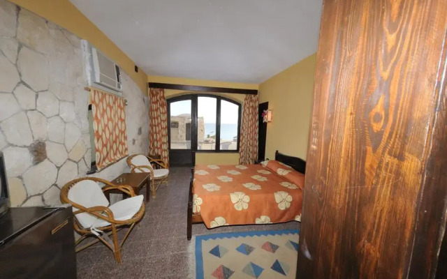 Moonbeach Hotel & Windsurfing Centre