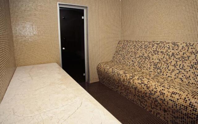 Tri Sosny Hotel