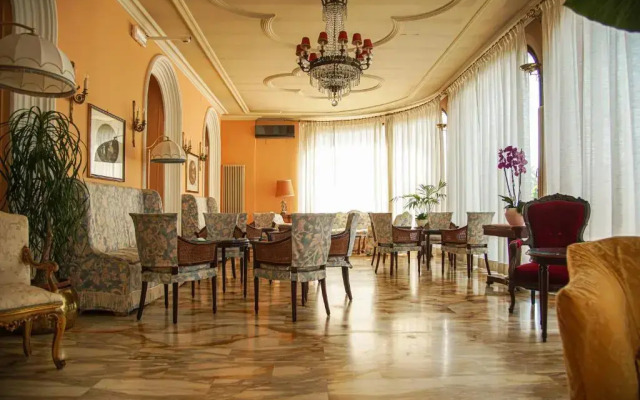 Grand Hotel Londra
