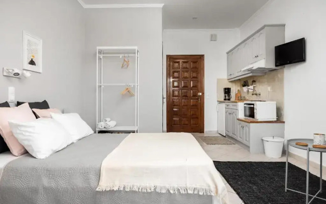 Marias Seaside Apartments