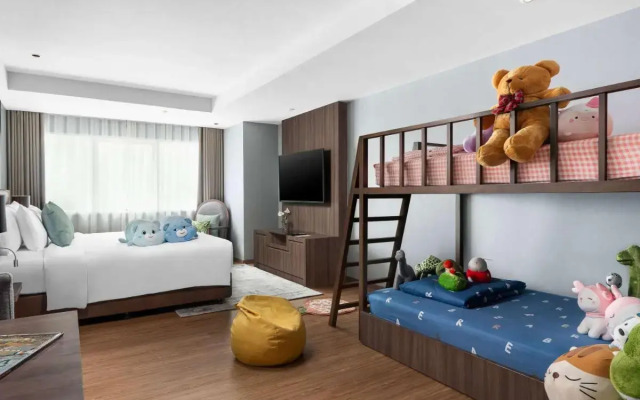 Novotel Living Bangkok Sukhumvit Legacy