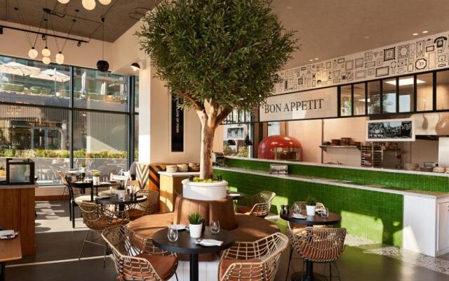 voco Dubai the Palm by IHG