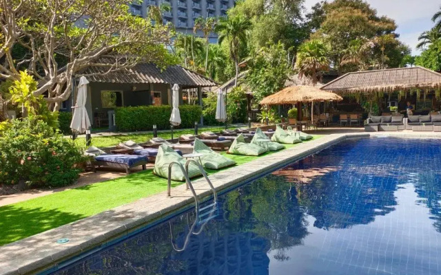 Let's Hyde Pattaya Resort & Villas
