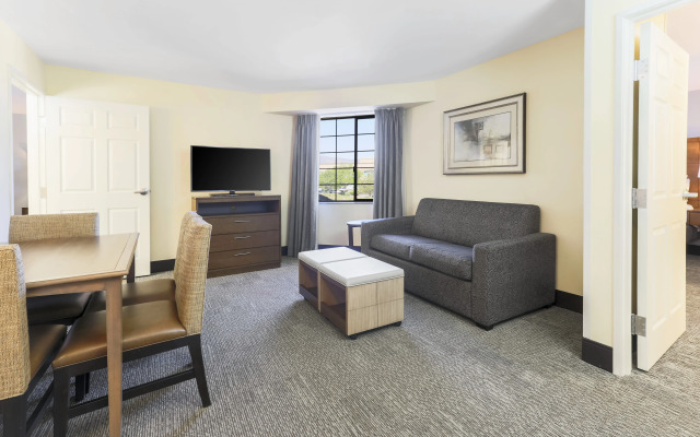 Staybridge Suites Reno, an IHG Hotel