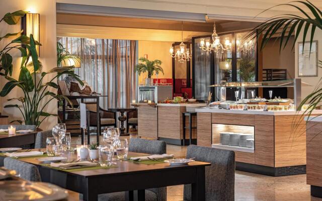 Celay Hotel