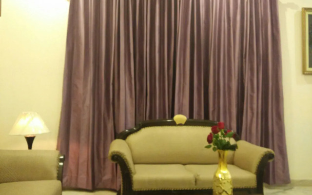 Itsy Hotels Swastika Inn Sector 26