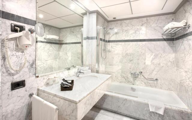 Hotel Gran Via