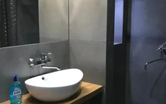 Alphouse Guest House