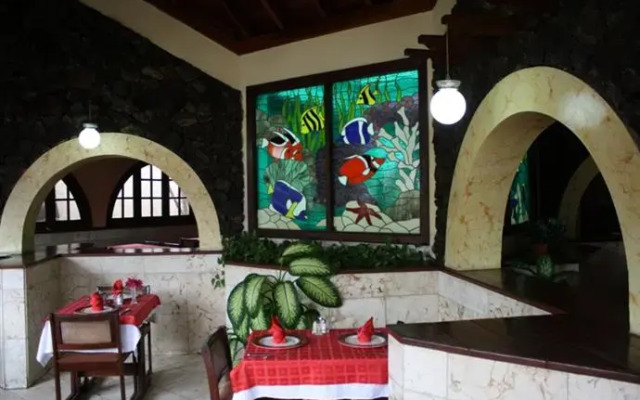 Hotel Dos Mares