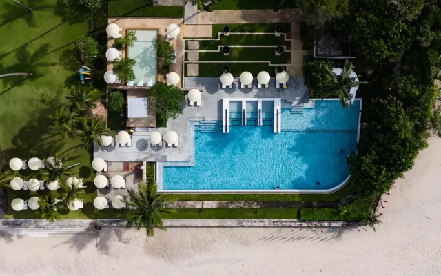 Apsara Beachfront Resort Hotel and Villa 