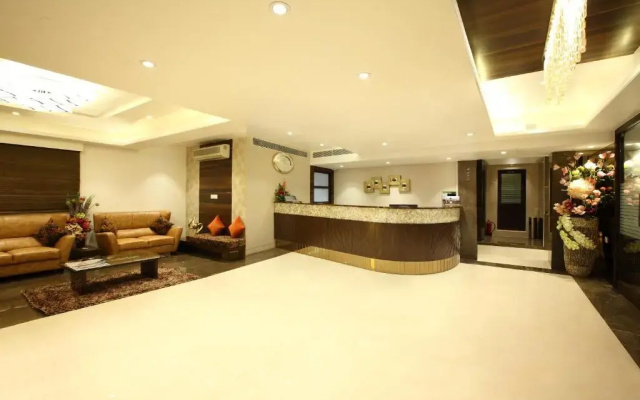 Hotel Suba Palace