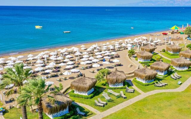 Crystal Flora Beach Resort – All Inclusive