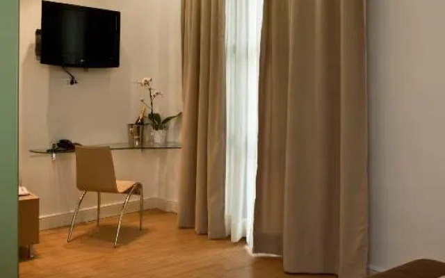 Chic Hotel